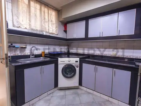 Depto Tipo Casa en Venta en Mataderos, USD 175.000