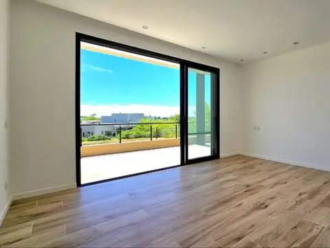 Casa 7 ambientes con 3 baños