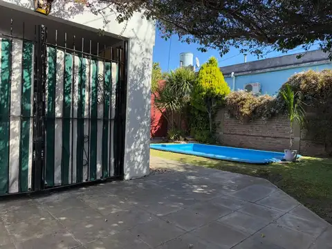 Casa en Venta en Burzaco, USD 110.000