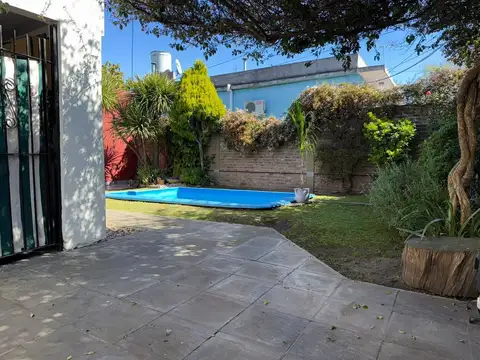 Casa 3 ambientes con 2 baños