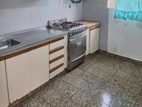 Depto Tipo Casa 2 ambientes con 1 baño