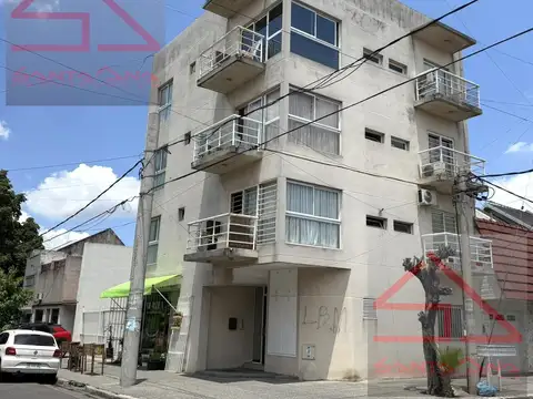 Departamento en  Venta 2 Amb. Planta Baja c/ patio y cochera - Ramos Mejia