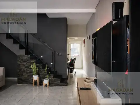 Casa 5 ambientes con 1 baño
