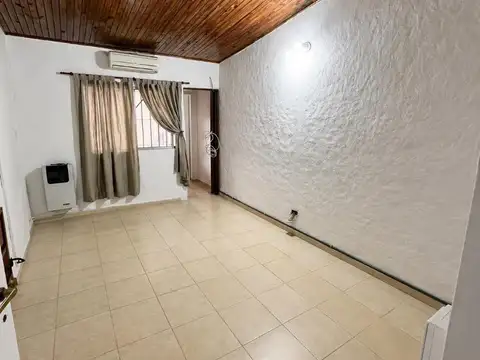 Depto Tipo Casa en Alquiler de 2 ambientes
