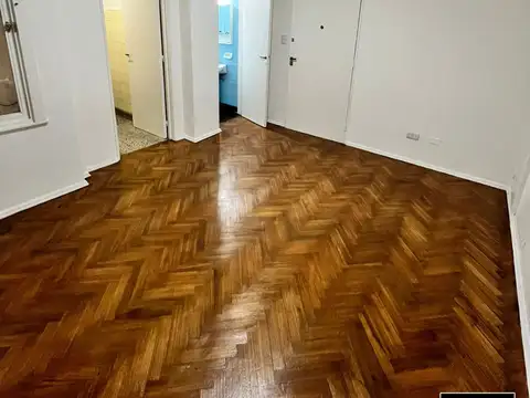 Avenida Directorio 2300, Piso 5