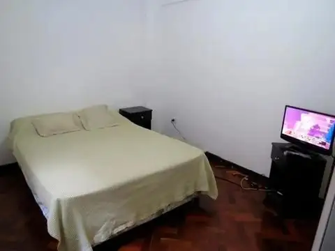 Uruguay 800, Piso 2