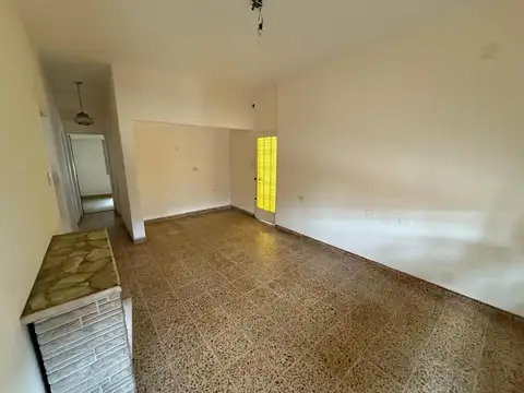 Casa 3 ambientes con 2 baños