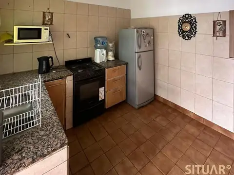 Casa 4 ambientes con 3 baños