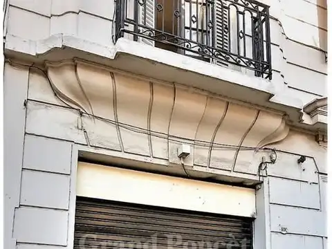 Venta Local con Sótano   Se vende con Renta