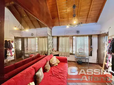 Casa en Venta con 1 cochera