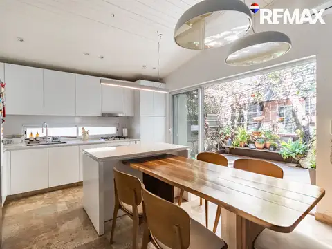 VENTA CASA 4 AMBIENTES SAAVEDRA CON PLAYROOM