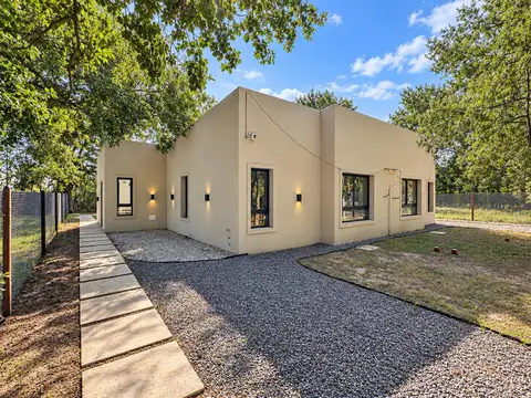 Maiztegui al 2600 - Casa 01