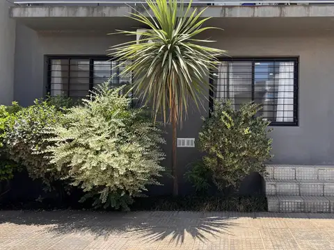 Departamento Pasaje Alarcón entre Paysandú y Lima