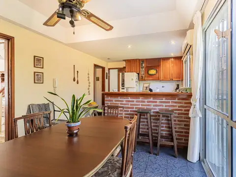 Depto Tipo Casa en Venta de 5 ambientes