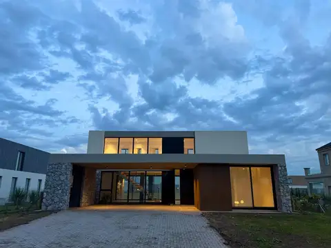 Casa en Venta en La Providencia Resort & Country Club, Canning