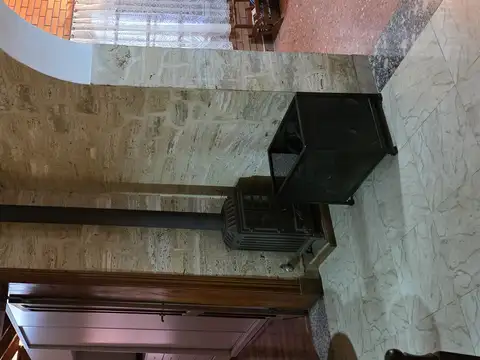 Casa 7 ambientes con 3 baños