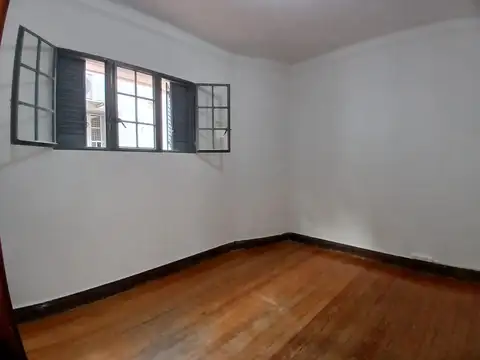 Depto Tipo Casa 4 ambientes con 1 baño