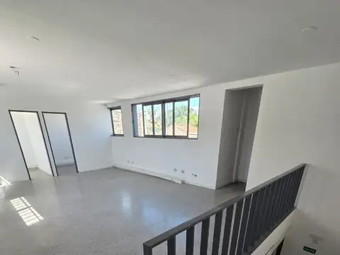 LOCAL COMERCIAL AV. SAN MARTIN DE GODOY CRUZ