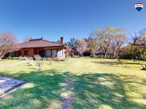 CASA QUINTA 5 AMB EN VENTA EN BRANDSEN CON PILETA 