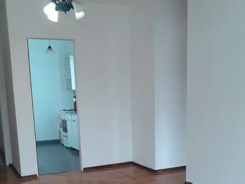 Departamento en Alquiler en Vicente López Vías / Maipú, $ 800.000