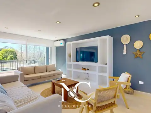 Casa 5 ambientes con 4 baños