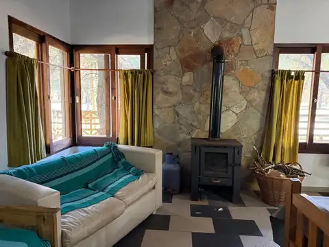 Casa 3 ambientes con 2 baños