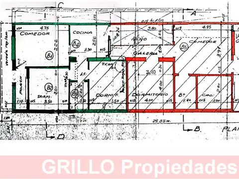 Caseros 2941. Casa en lote propio con 4 dormitorios y doble living-comedor.