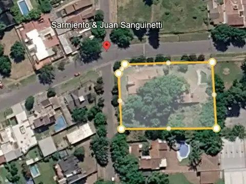 Sanguinetti, esq. Sarmiento 700