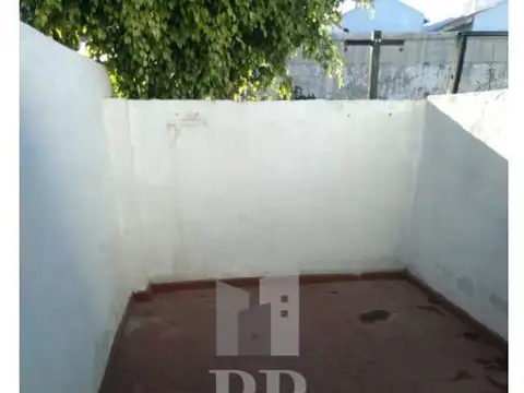 Depto Tipo Casa 2 ambientes con 1 baño