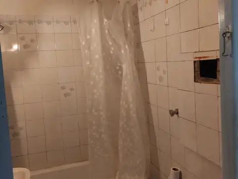 Jose Bonifacio 2000, Piso PB