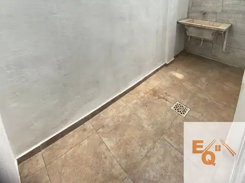 Casa en Alquiler con 1 cochera