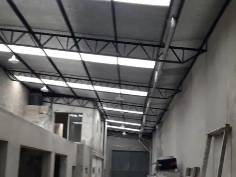 Galpon en Venta 8  mts Frente