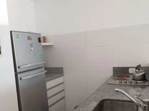 Alquiler Temporario Monoambiente con balcón terraza en Coghlan 2 personas Disponible.