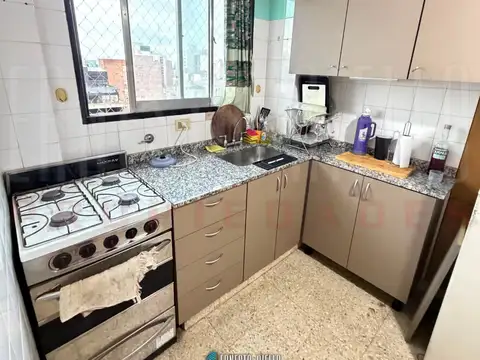 Garibaldi 100, Piso 8