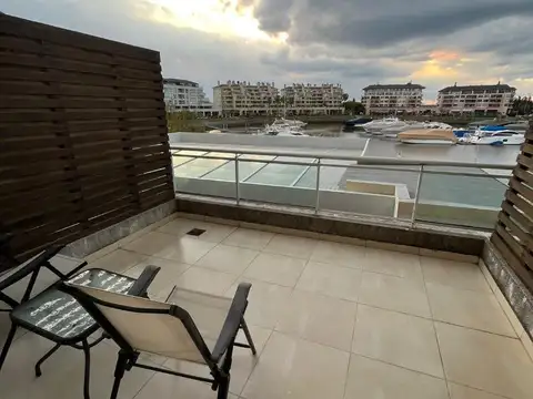 Av Del Puerto 200, Piso 1