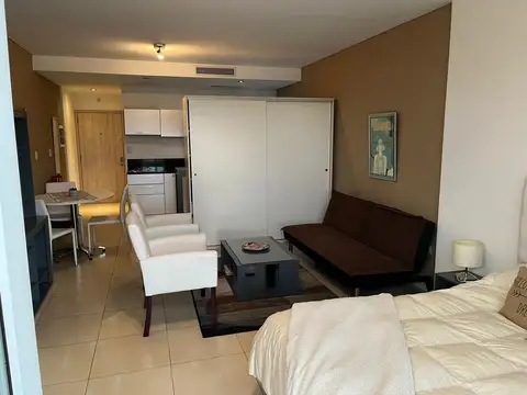 Av Del Puerto 200, Piso 1