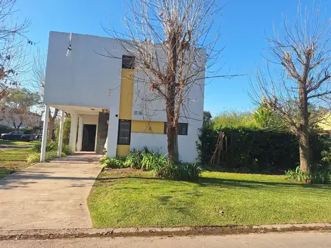 Casa en Venta 4 Ambientes en Barrio Cerrado La Cuesta, Pilar - Apto Crédito