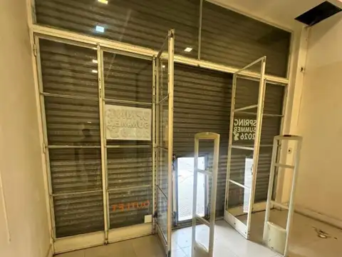 Local - Alquiler - Argentina, La Matanza - SOBERANIA NACIONAL 3110