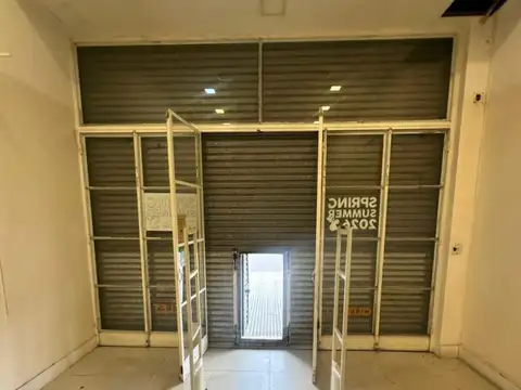 Local en Alquiler en Gregorio De Laferrere, $ 1.800.000