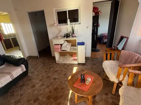 Casa 8 ambientes con 3 baños