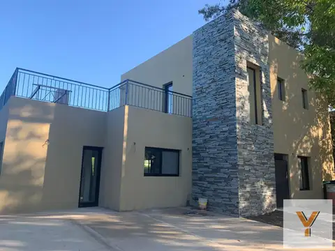Casa en venta - 4 Dormitorios 4 Baños - 775mts2 - Escobar