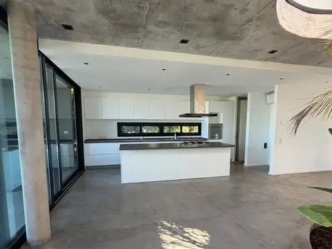 VENTA DE CASA AL AGUA-MARINAS-PUERTOS-ESCOBAR