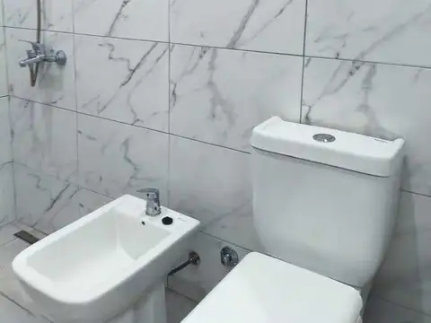 Departamento en Alquiler en Villa Parque Sicardi, $ 600.000