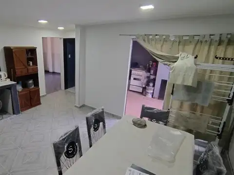 Depto Tipo Casa en Venta en Caseros, USD 87.000