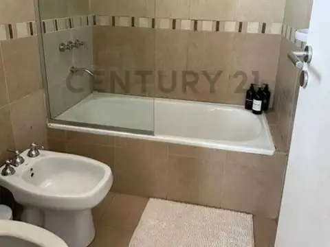Departamento en Alquiler con 1 cocheras