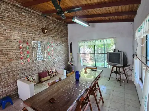 VENTA DE CASA 2 DORMITORIOS CON PILETA -IBARLUCEA
