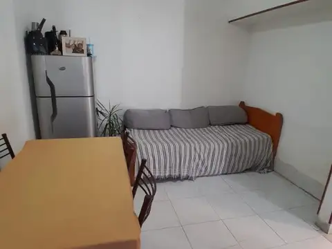 Depto Tipo Casa 2 ambientes con 1 baño