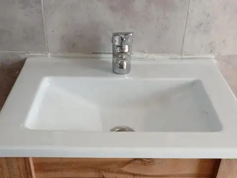 Depto Tipo Casa en Venta al Este