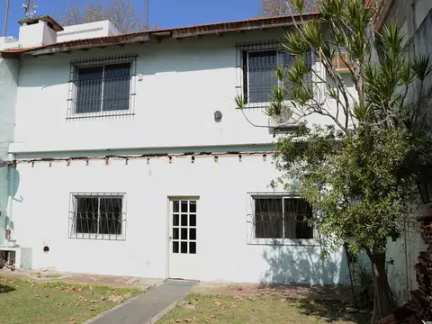 Venta Casa 5 Ambientes a reciclar Caseros