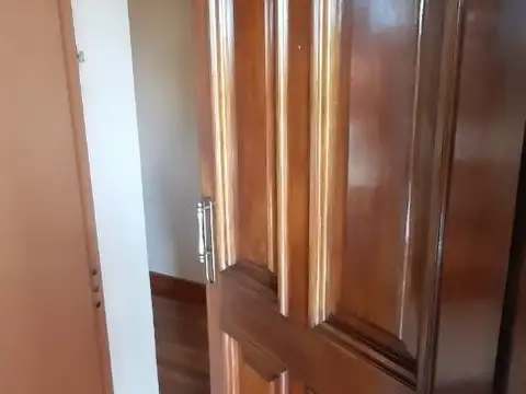 Casa en Venta en Garin, USD 180.000